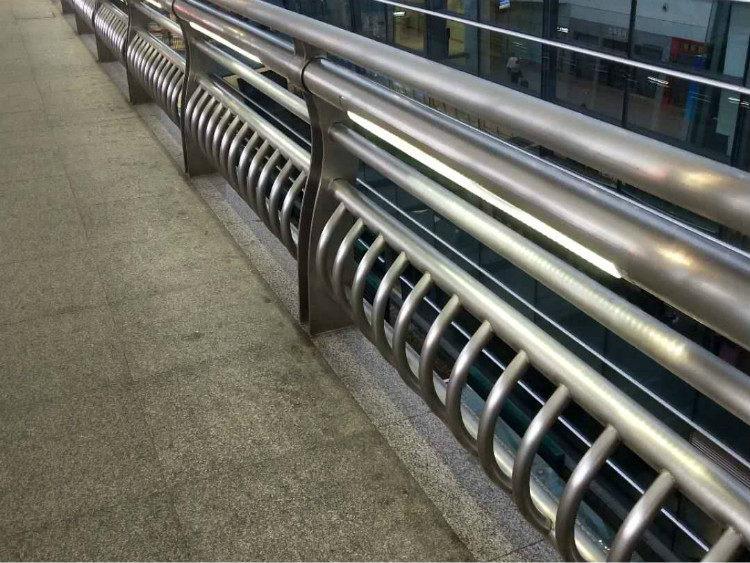 北京橋梁防撞護(hù)欄